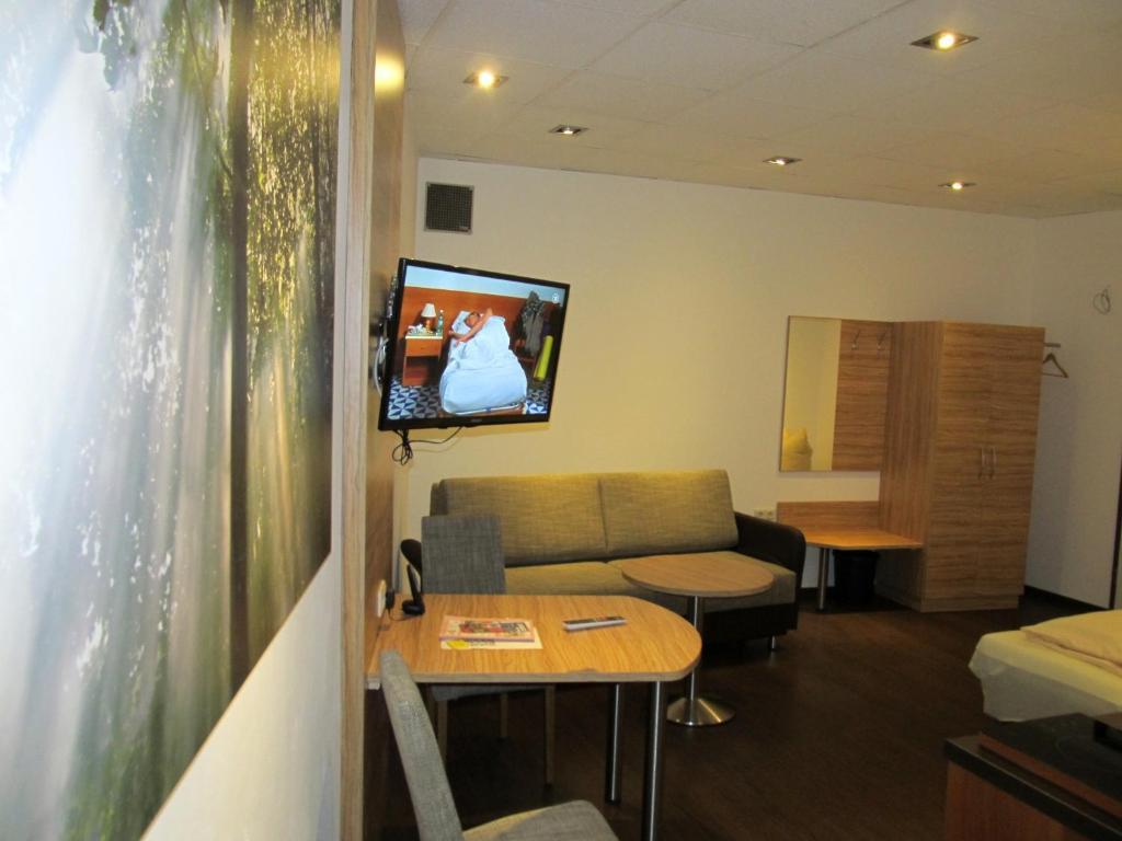 Zum Treppche Hotel Garni Gladenbach Habitación foto